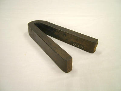 Carpenters Magnet Horshoe-shaped