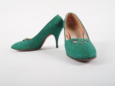 Shoes (1 Pr.)