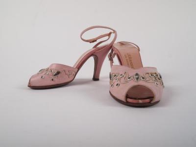 Shoes (1 Pr.)