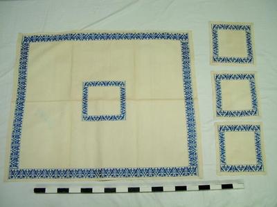 Lunch Cloth And 3 Napkins