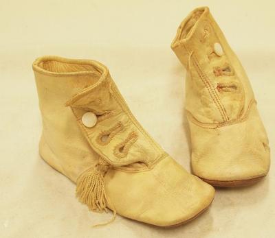 Shoes (1 Pr.)