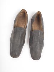 Slippers (1 Pr.)