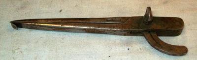 Compass (divider)