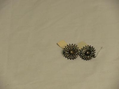 Pins (2), Flower-shaped