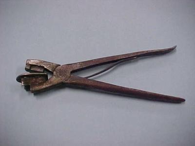 Cobbler's Leather Punch