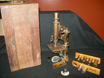 Microscope