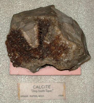Mineral, Calcite V. Dogtooth Spar