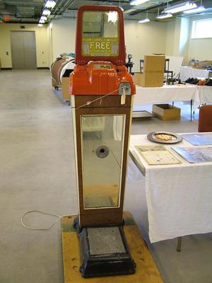 Platform Scale, Tom Thumb Fortune Scale