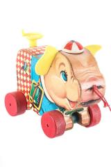 Peter Pig Pull Toy