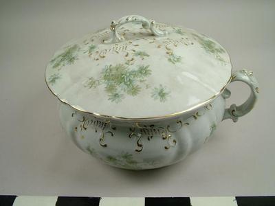 Pot, Chamber With Cover
