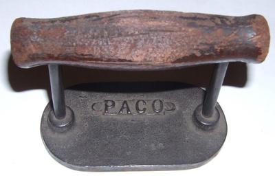 Hat Brim Iron, 'paco'