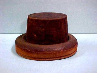 Form, Hat