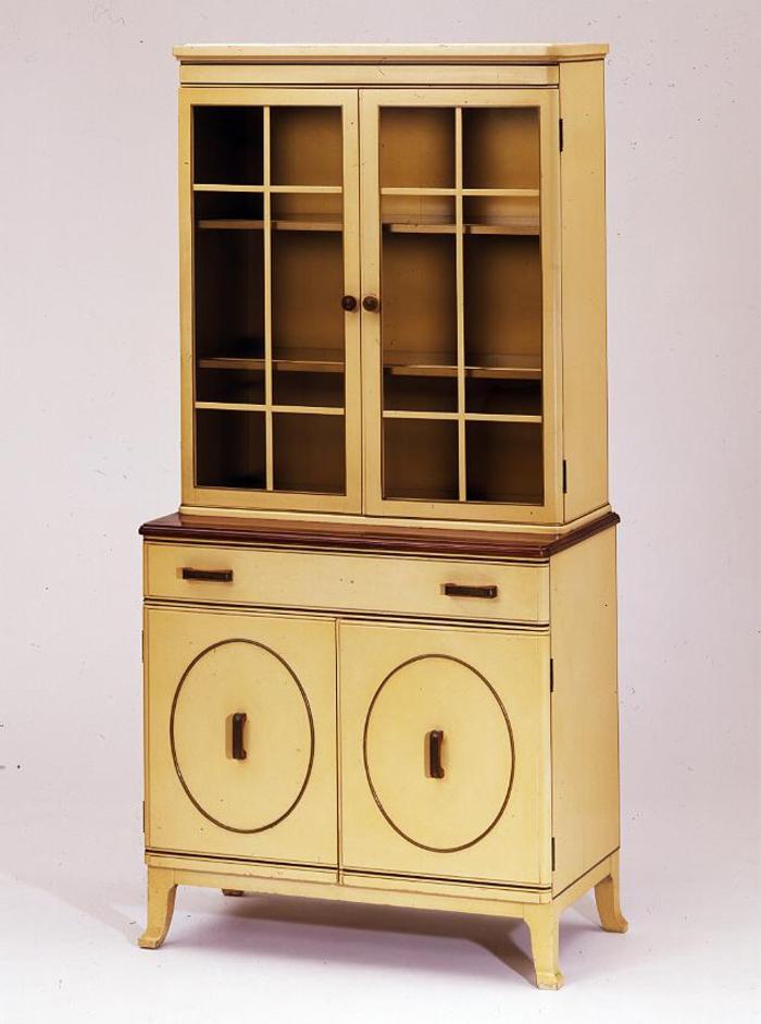Cabinet, China