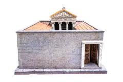 Model, Greek House