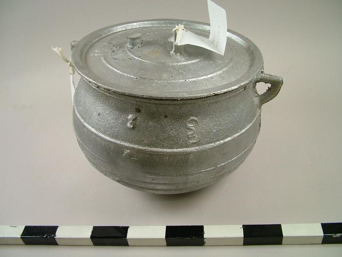 Kettle With Lid