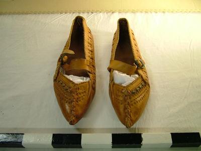Polish Tooled-leather Slippers