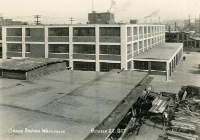 Photograph, Great Atlantic & Pacific Tea Company, 38 Front Avenue SW.