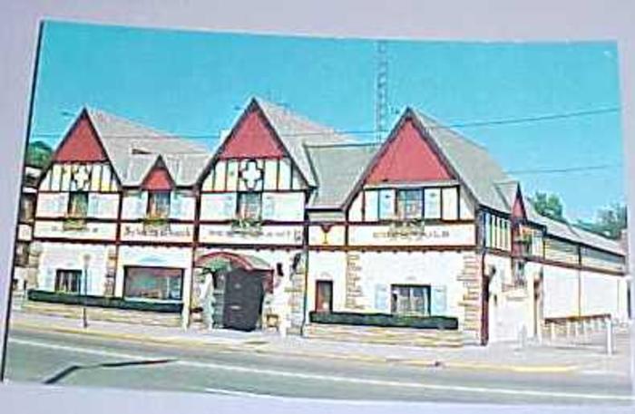 Schnitzelbank Restaurant Postcard, Exterior