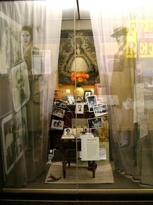 Altar Y Ofrenda, Memory Altar