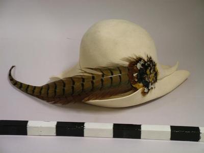 Woman's Cream-colored Felt Hat With Pheasant Feather Decoration, Lynn Riptoe Family Archival Collection #201