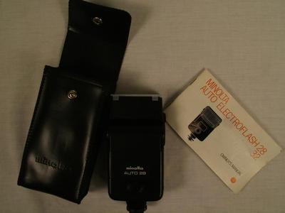 Camera, Minolta Auto Electroflash 28/32