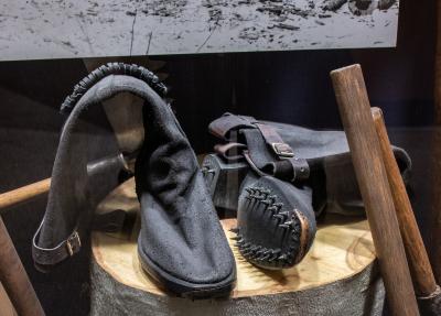 Logging Boots (Reproduction)