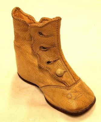 Shoe