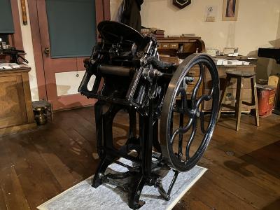 Printing Press, Clamshell Style