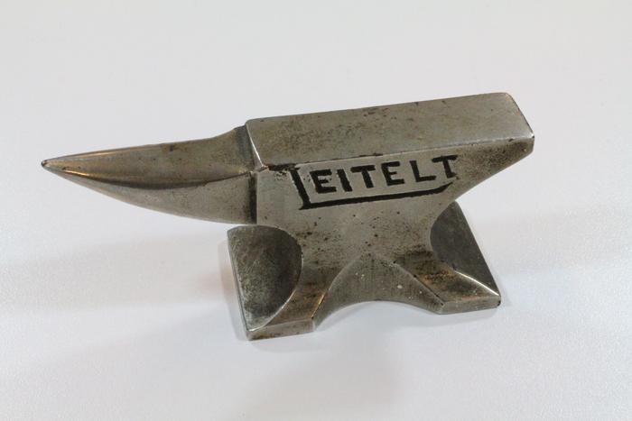 Anvil, Leitelt