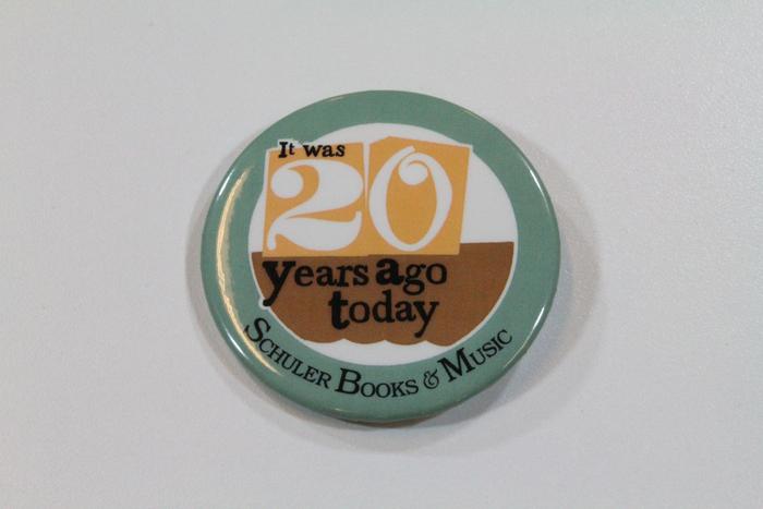 Pin, Schuler Books