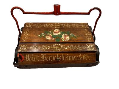 Carpet Sweeper, 'grand Rapids - V.H.'