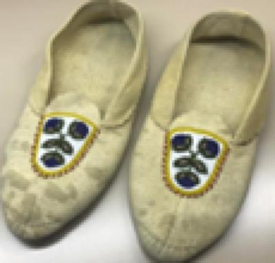 Moccasins (pr.)