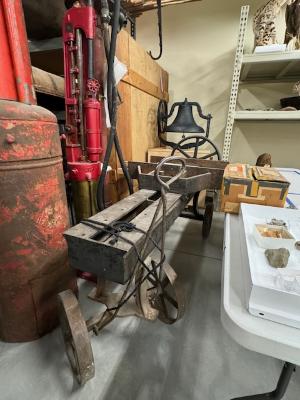 Furniture Case Clamp (3 Pcs.: Table Base And 2 Clamps)