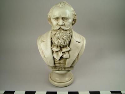 Bust, Brahms