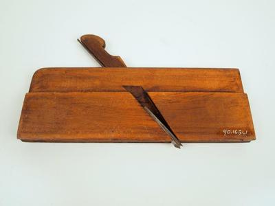 Plane, Hollow