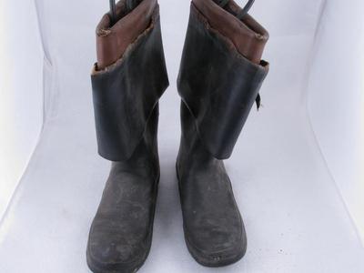 Boots (2)