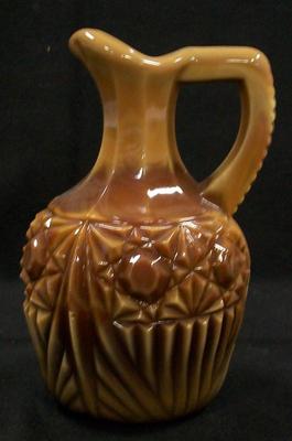 Cruet, Shield With Button And Daisy Design