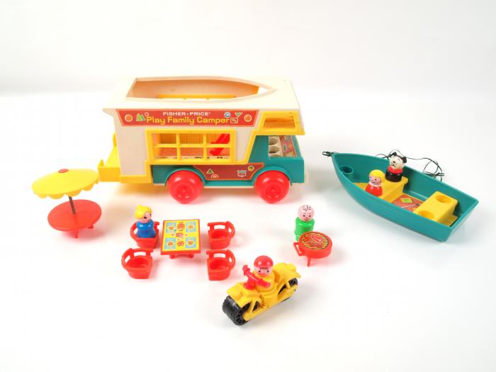 Fisher Price Play Family Camper Set