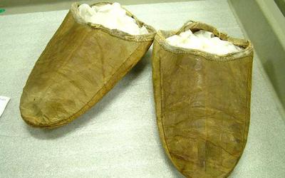 Moccasins (pr.)