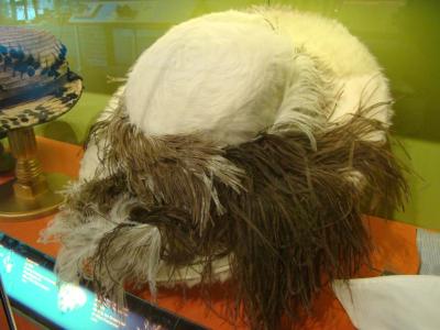 Hat, Woman's White Fur With Feathers