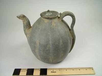 Wine Pot, Tombware