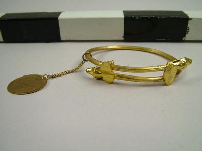 Bracelet