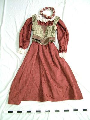 Girl's Middle Ages Gown Costume