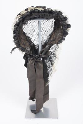 Mourning Bonnet