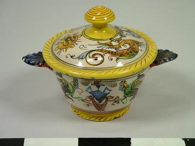 Majolica Cup