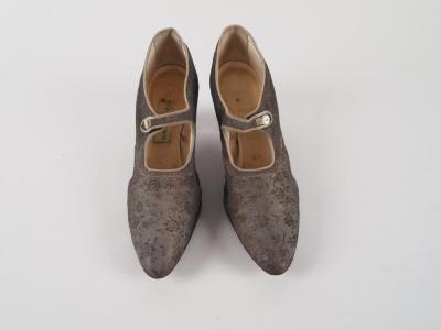 Shoe