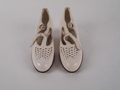 Shoe