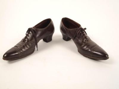 Women's Six-eyelet Shoes (1 Pair)