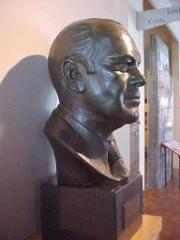 Bust, Gerald R. Ford 