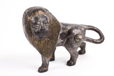 Penny Bank, Lion